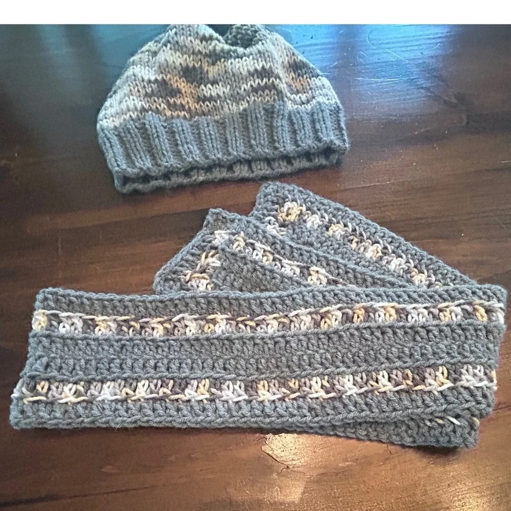 Vintage Crochet Matching Winter Hat Scarf Set Grey White Yellow Unisex Casual - Picture 4 of 4
